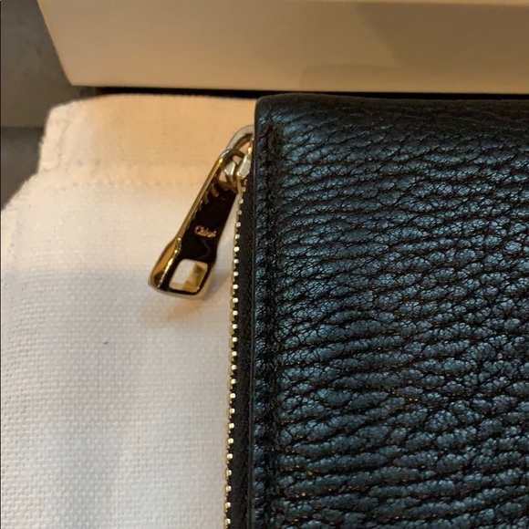 Chloe zip around wallet - Picture 3 of 4
